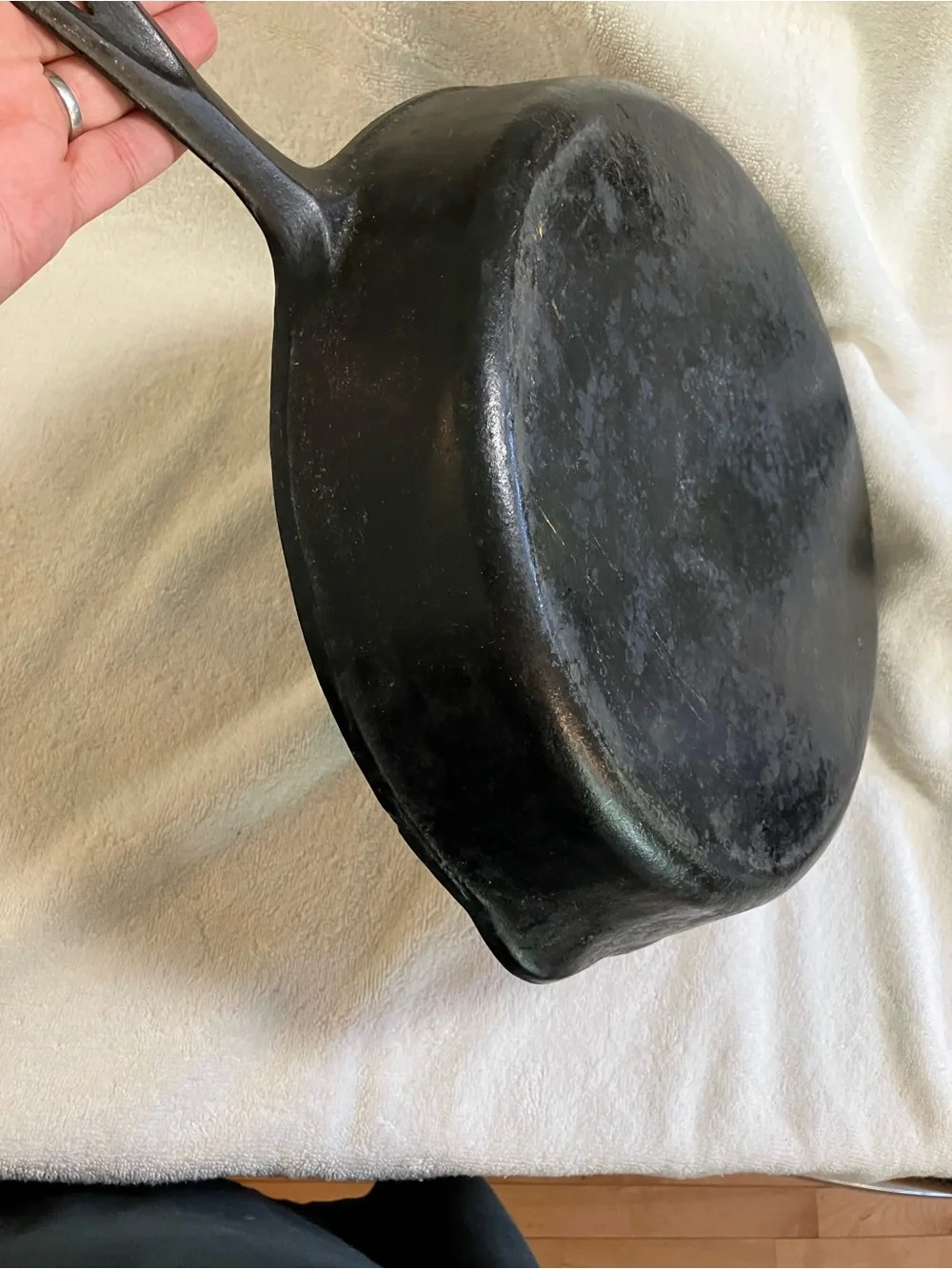 Antique Wagner Ware #12 cast-iron skillet frying pan